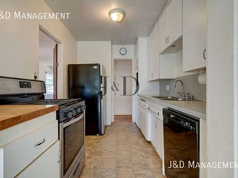 2624 Kew Ter — Photo 9