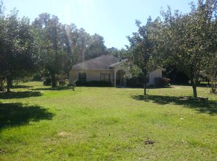 1050 NE 165th St, Citra, FL 32113
