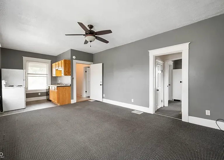 100 N Calvert St — Photo 2