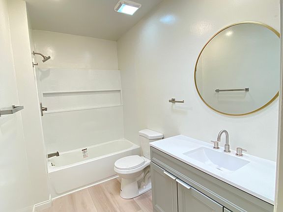3rd image of 11322 Missouri Ave APT 6