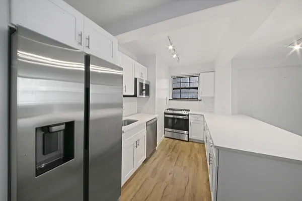 Rented by MNS | media 17