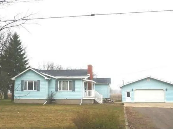 1761 Parish Rd, Kawkawlin, MI 48631