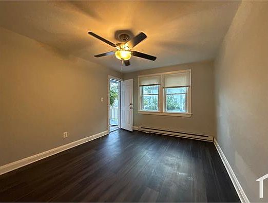 3rd image of 1628 Plum St #B