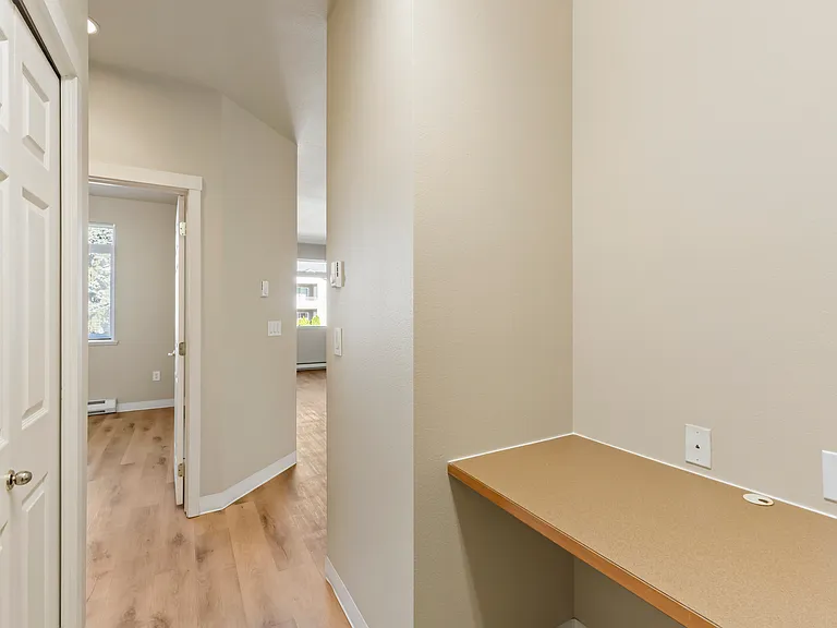 Ashton Apartments — Photo 88
