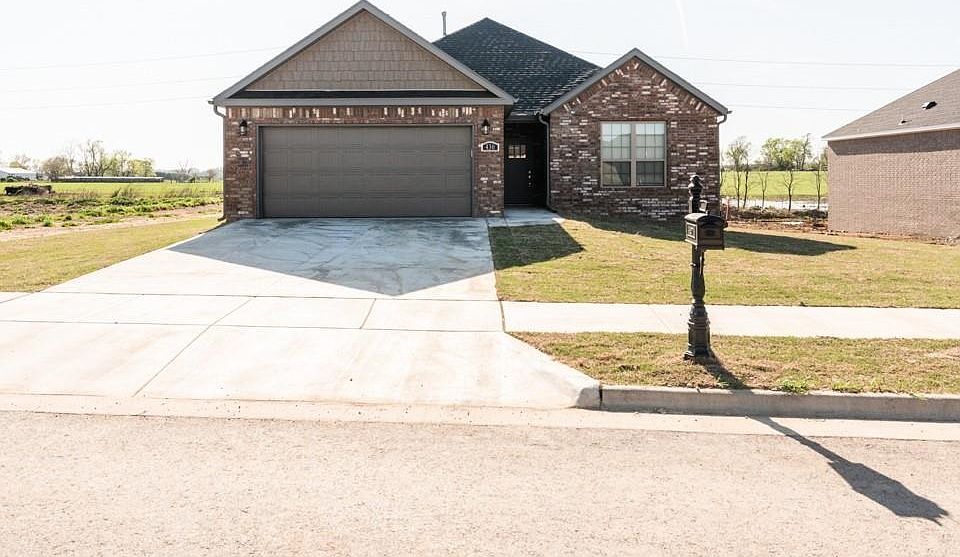 1st image of 430 Linda Ln