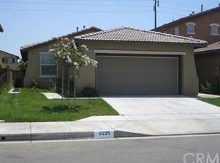 2235 Glimmer Way, Perris, CA 92571