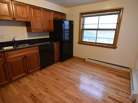 5th image of 4420 N Winchester Ave #4420