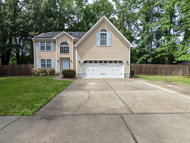 268 Carawan Ln — Photo 2