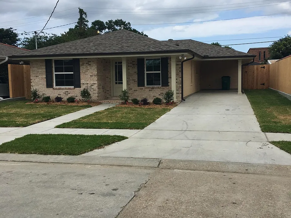 2945 Metairie Ct