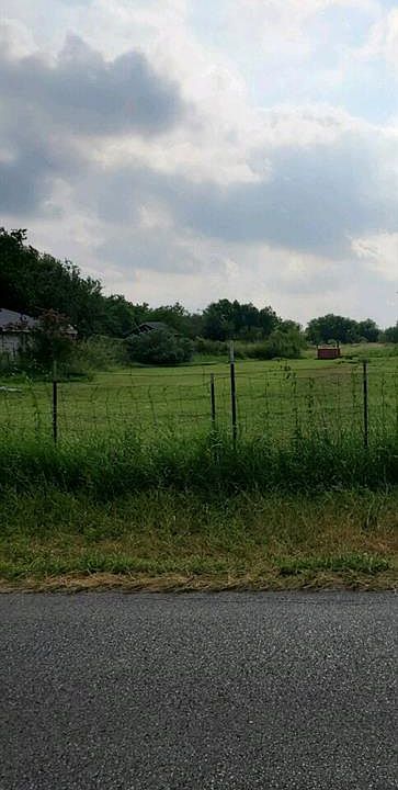 2nd image of 3422 Trosper Rd