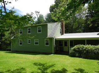 26 Maple St, Southampton, MA 01073