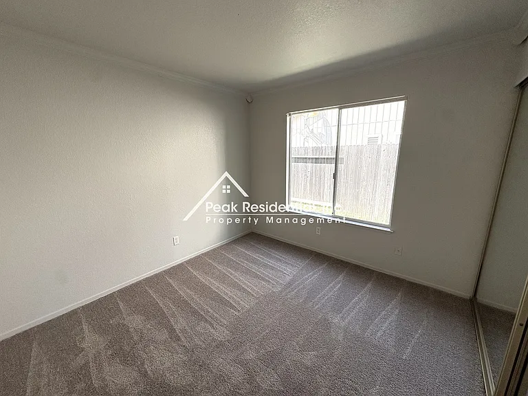 5621 Summit Dr — Photo 12