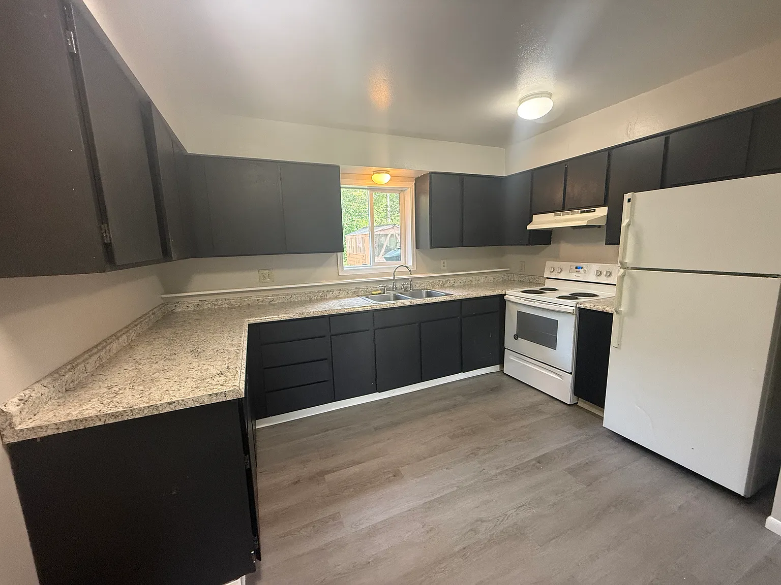 4111 Grape Pl — Photo 4