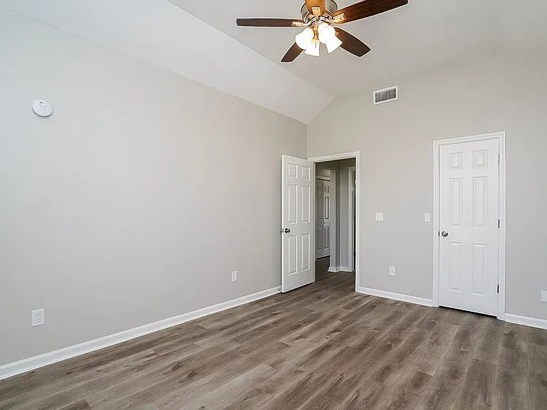 206 Babe Ruth Cv — Photo 10