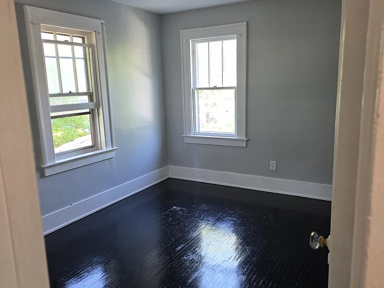 485 Sawyer St — Photo 5