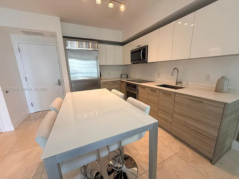 1300 Brickell Bay Dr #1904 — Photo 7