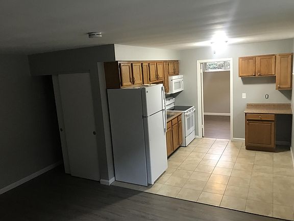 3rd image of 2212 Jefferson Ave APT 3