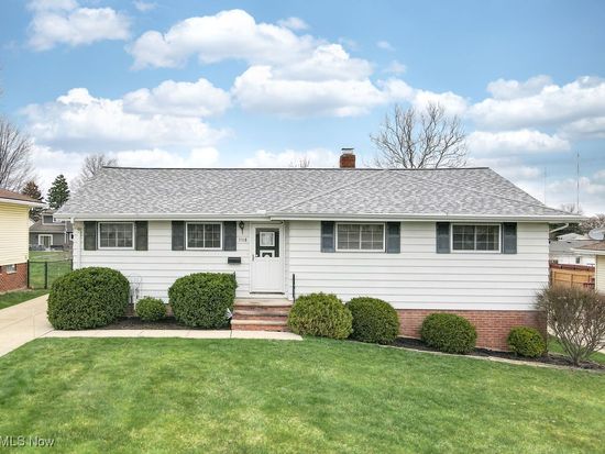 3318 Nottingham Dr, Parma, OH 44134