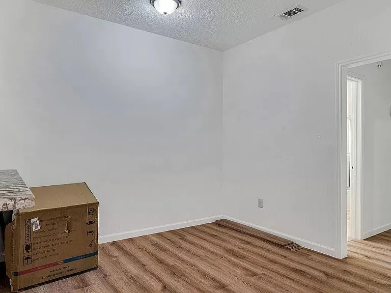 9600 Royal Ln #206 — Photo 7