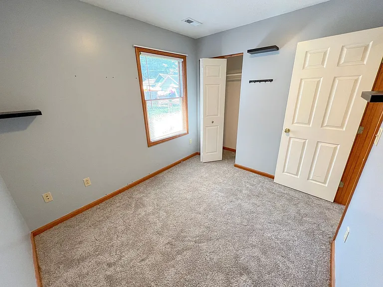 681 Maple Ave — Photo 43