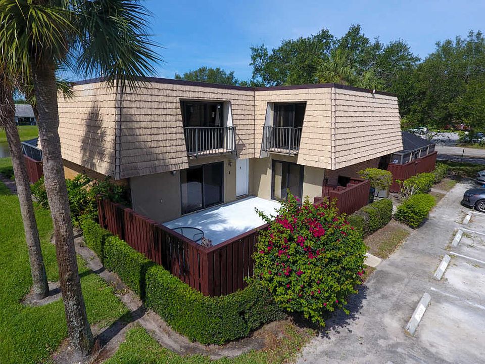 1st image of 3001 SW Sunset Trace Cir
