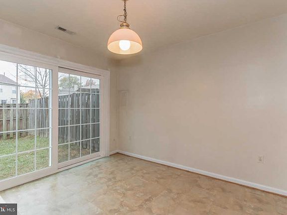 5th image of 6509 Old Carriage Way