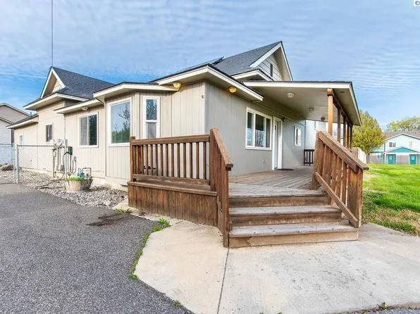 51 Pleasant Ave, Grandview, WA 98930