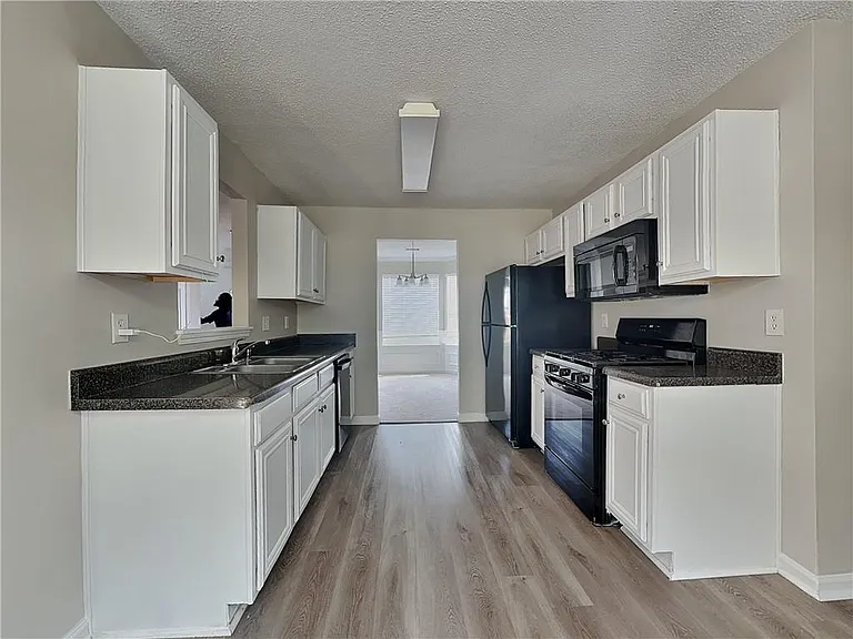 205 Oak Terrace Dr — Photo 6