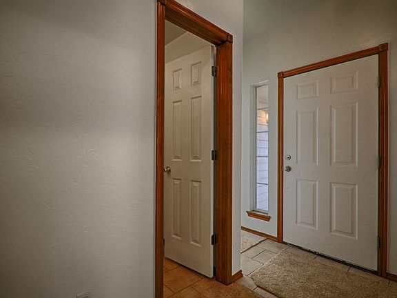 3rd image of 909 NW 14th St