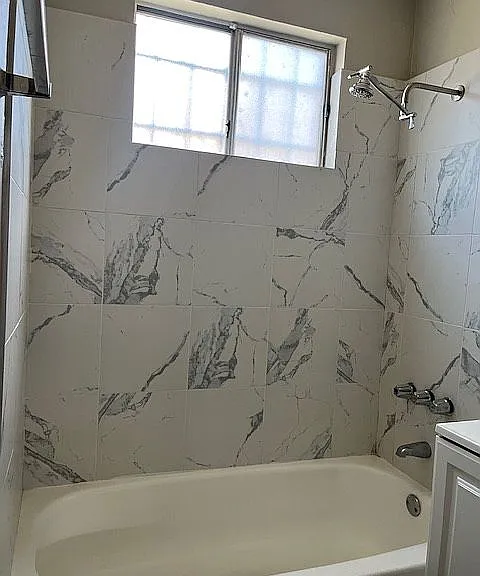517 W 84th St #2 — Photo 8