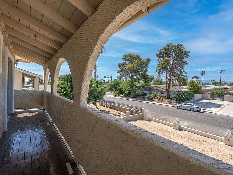 2298 Golden Arrow Dr — Photo 10