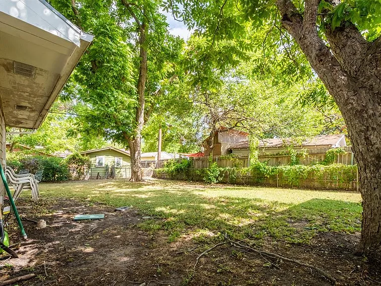 4704 Evans Ave #B — Photo 2