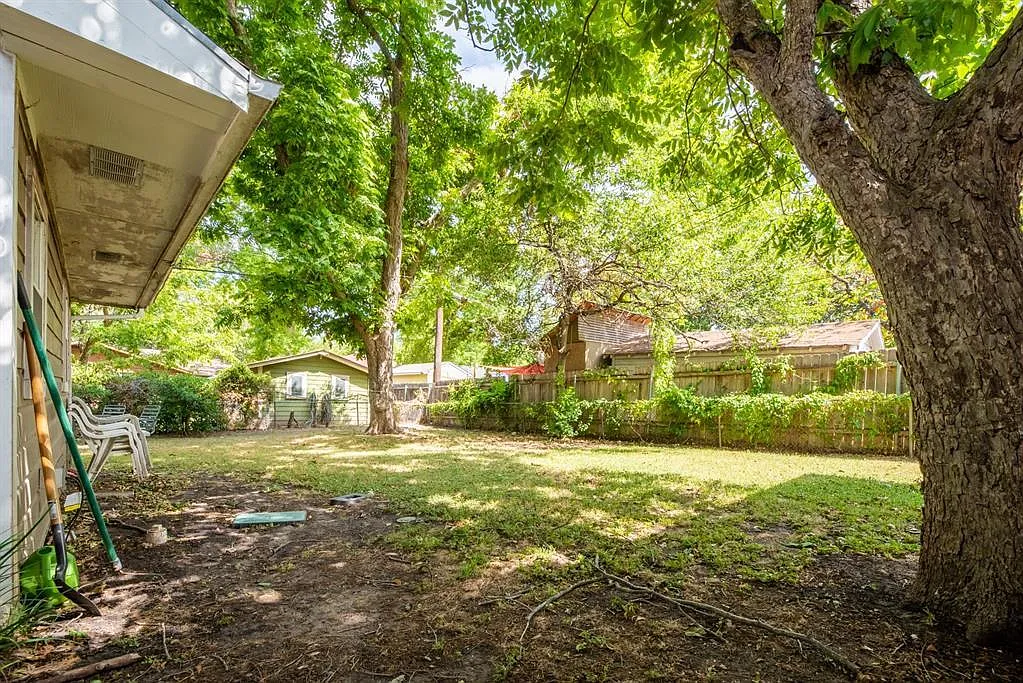 Building Photo - 4704 Evans Ave #B