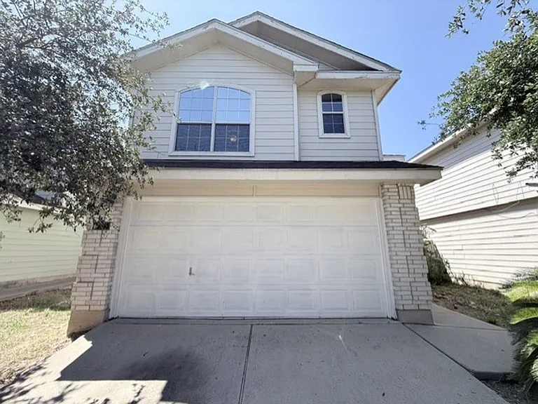 17525 Rock Port Rd — Photo 1