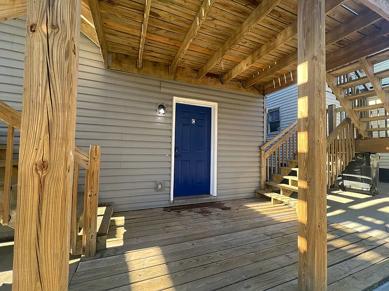 749 Garrison Ave — Photo 20