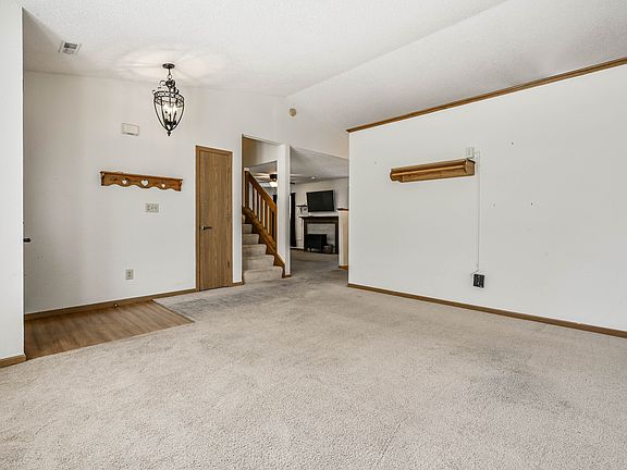 3rd image of 8632 N Burbrink Dr