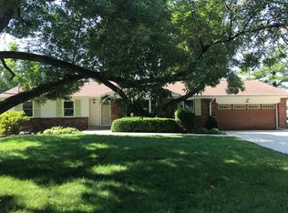 546 Lodge Dr, Saint Louis, MO