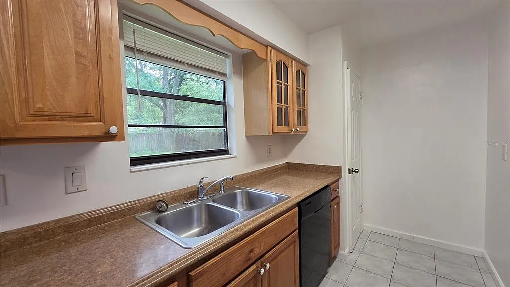 2 bed, 2.0 bath, 1224 sqft, $2,300 — Photo 4