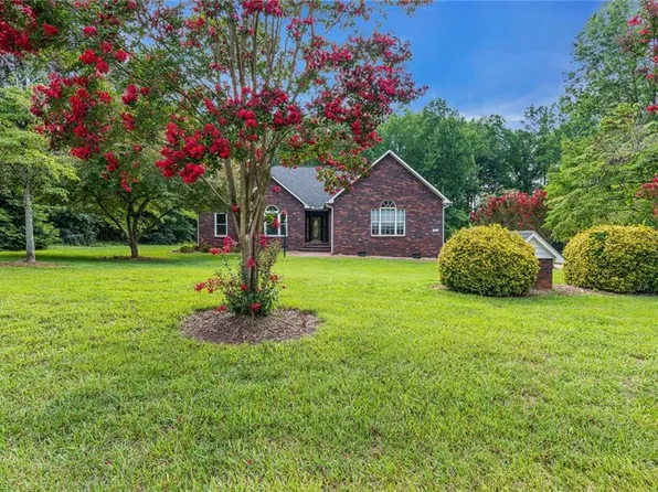 385 Peaceful Ln, China Grove, NC 28023