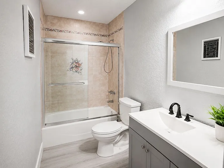 901 SW 121st Ave — Photo 8