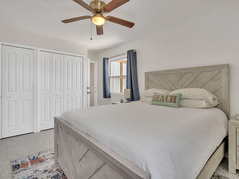 2414 Nassau St — Photo 31