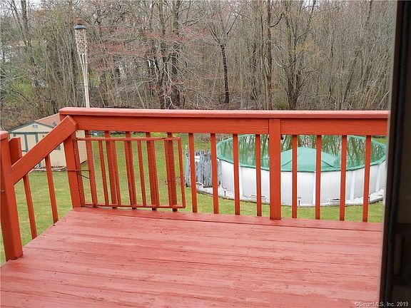 5th image of 75 Winding Meadow Dr