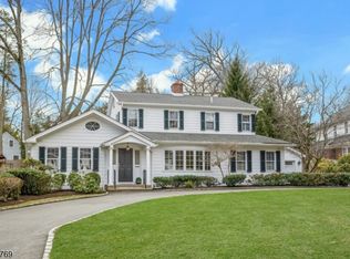 25 Dogwood Dr, Summit City, NJ 07901