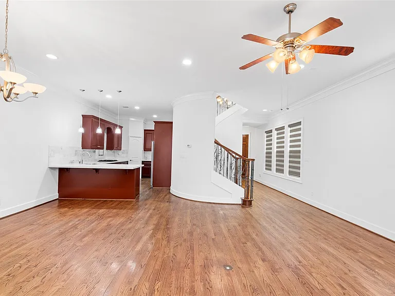 3006 McCulloch Cir — Photo 5
