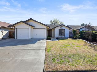 4615 W Iris Ave, Visalia, CA 93277