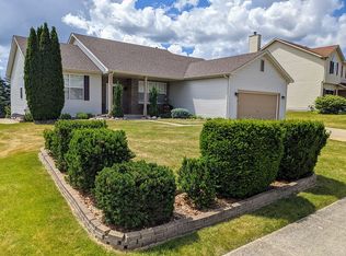 1819 Redwood Ln, McHenry, IL 60051