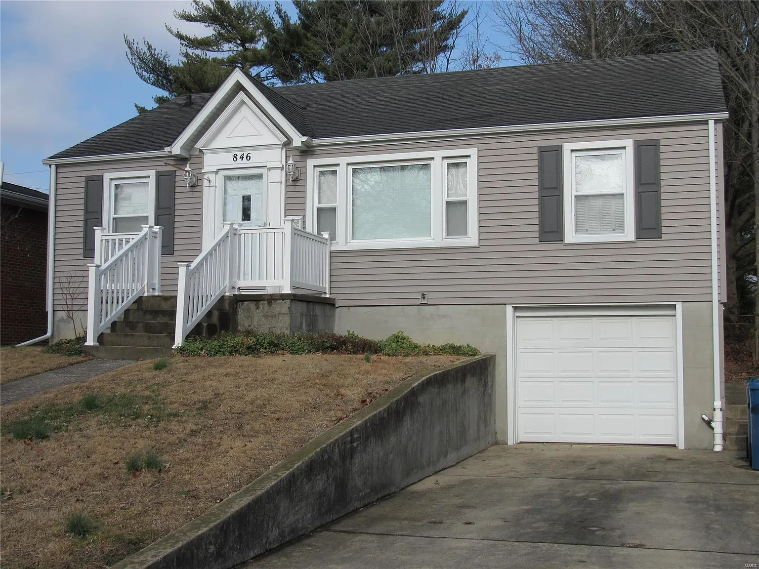 846 McPherson Ave photo 1