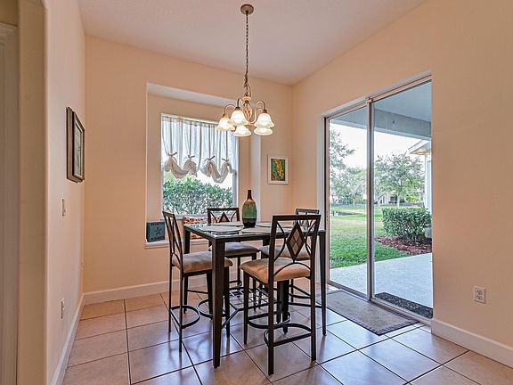 5th image of 128 Zaharias Cir