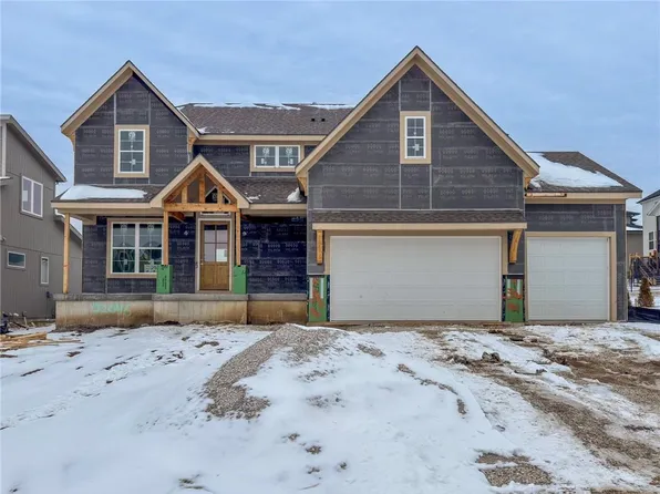 22046 W 100th Ter, Lenexa, KS 66220