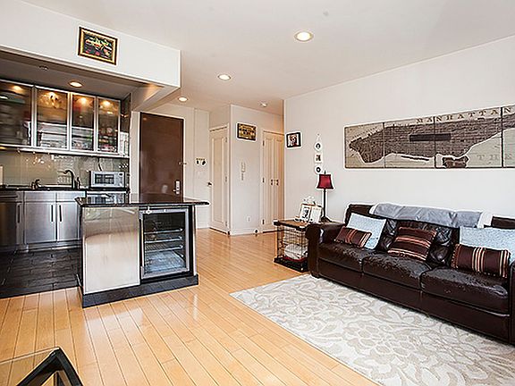 4th image of 187 Bridge St Unit 7-C